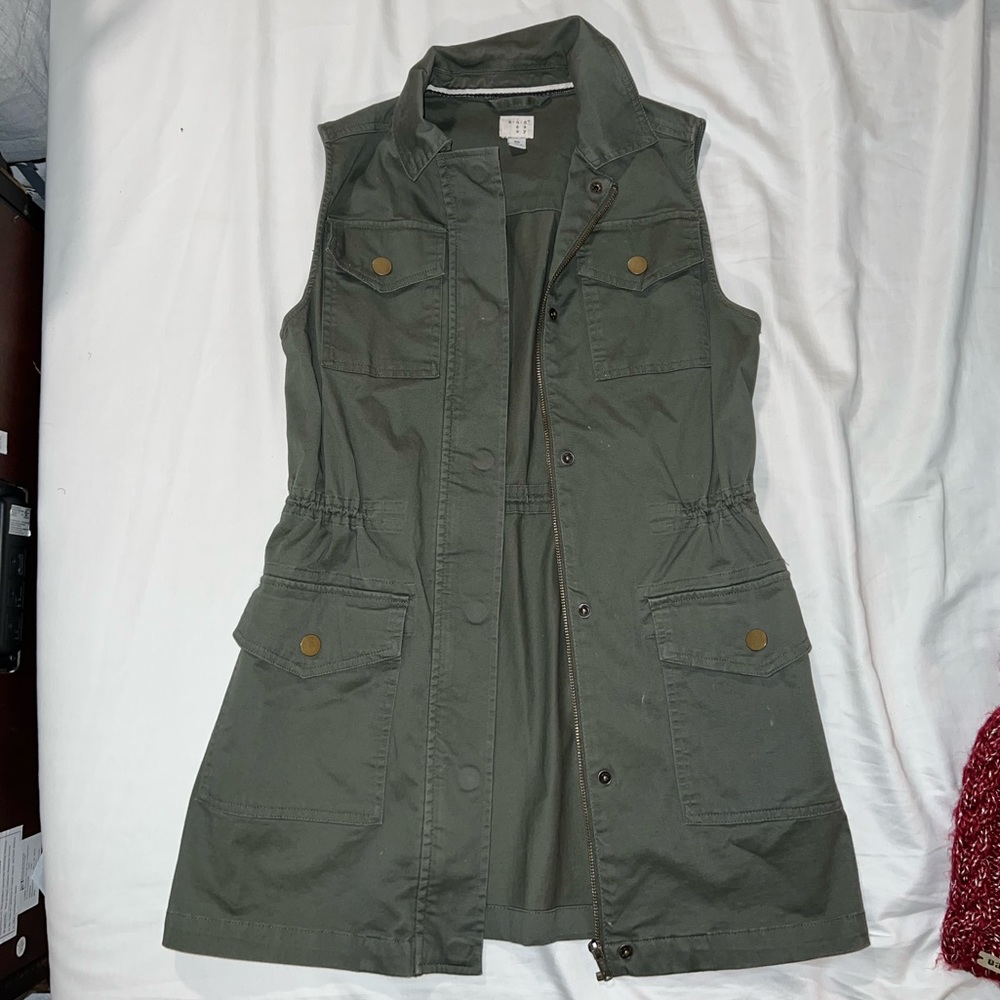 A New Day green utility vest XS